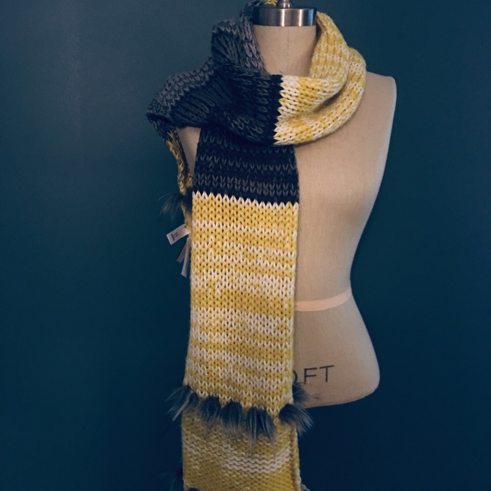 LOFT scarf